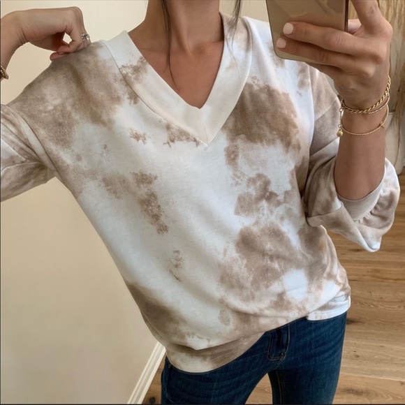 🆕🔄 Reposh Out & About Tie Dye Pullover Top - Picture 6 of 7